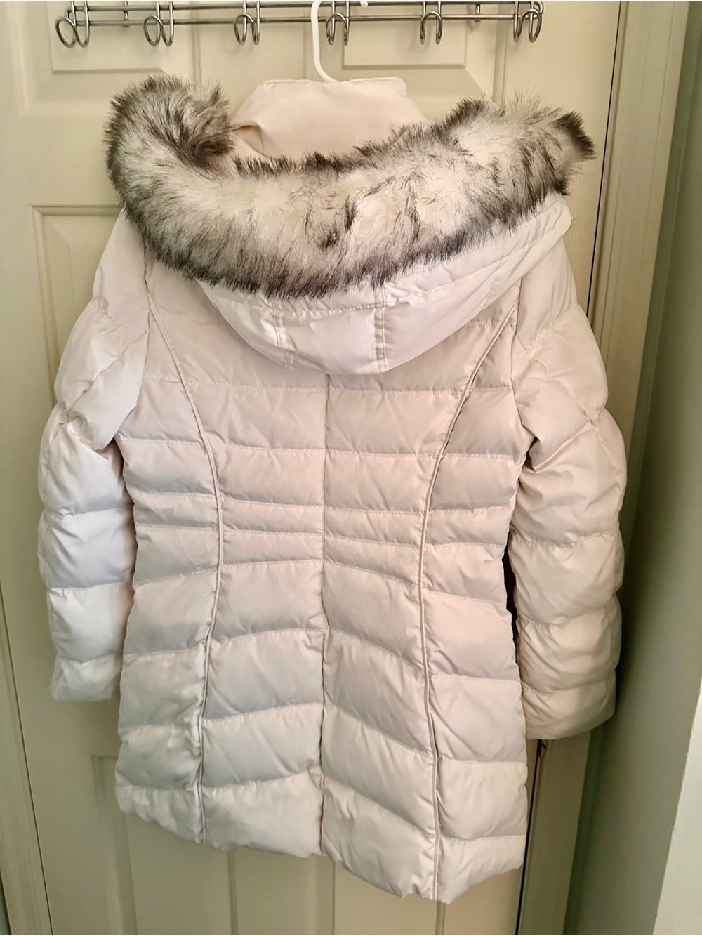 Laundry By Shelli Segal White Faux-Fur Trim Puffer Coat - Picture 3 of 6